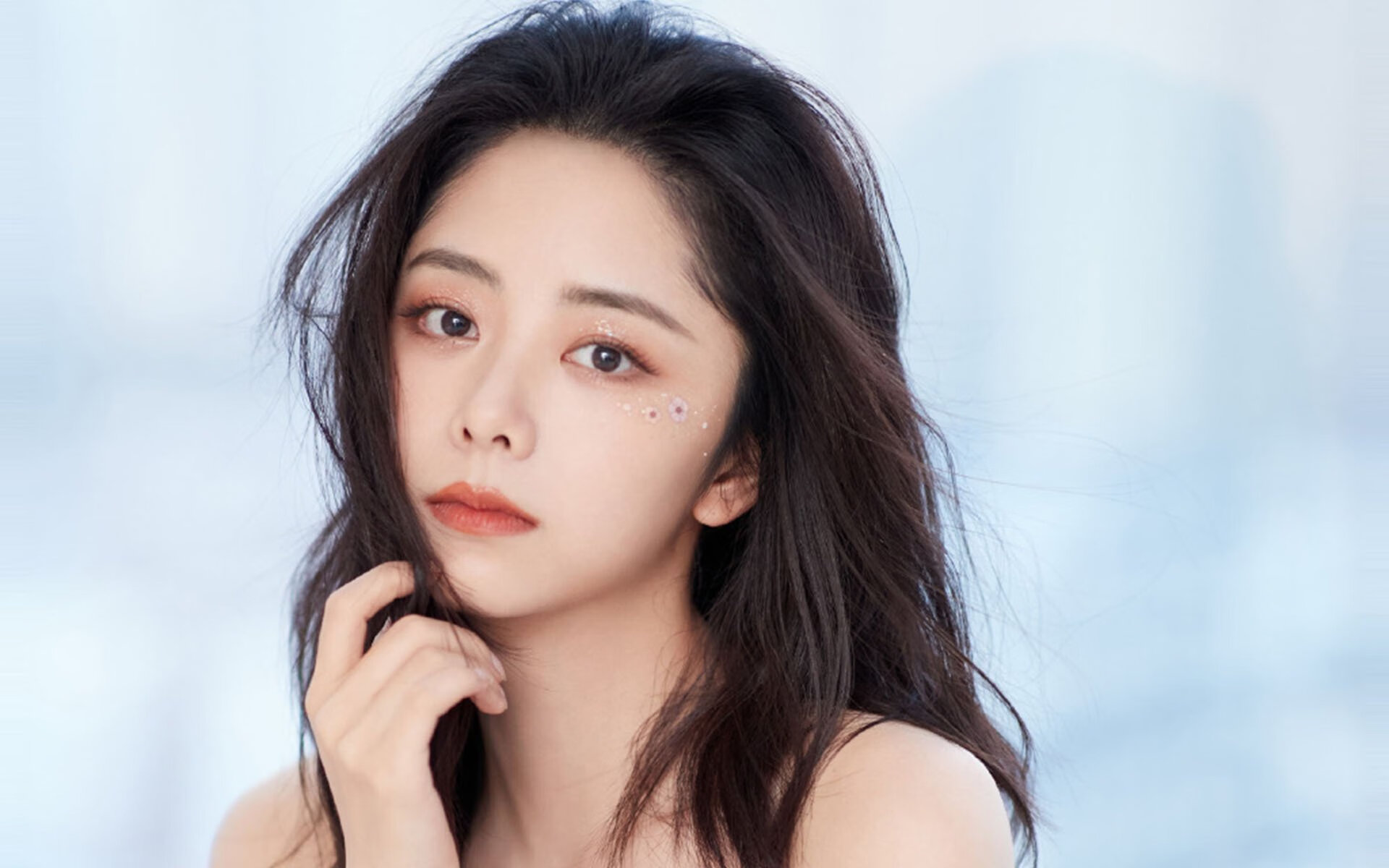 中国香港队未来发展路径:如何利用国际赛事突破技术瓶颈,足球香港队