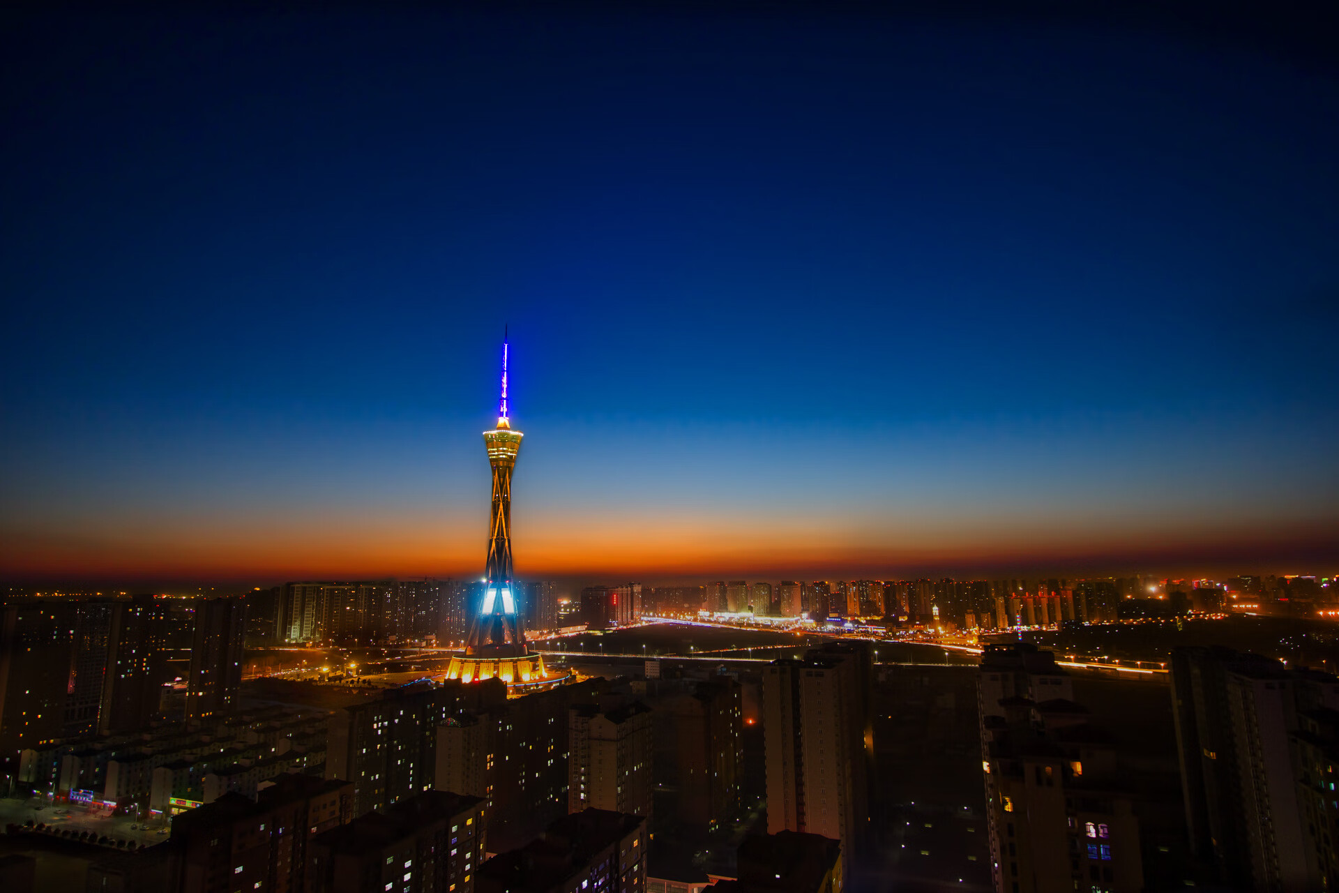 中乙球队通过升级打造本地足球文化名片，中乙足球俱乐部梯队招生